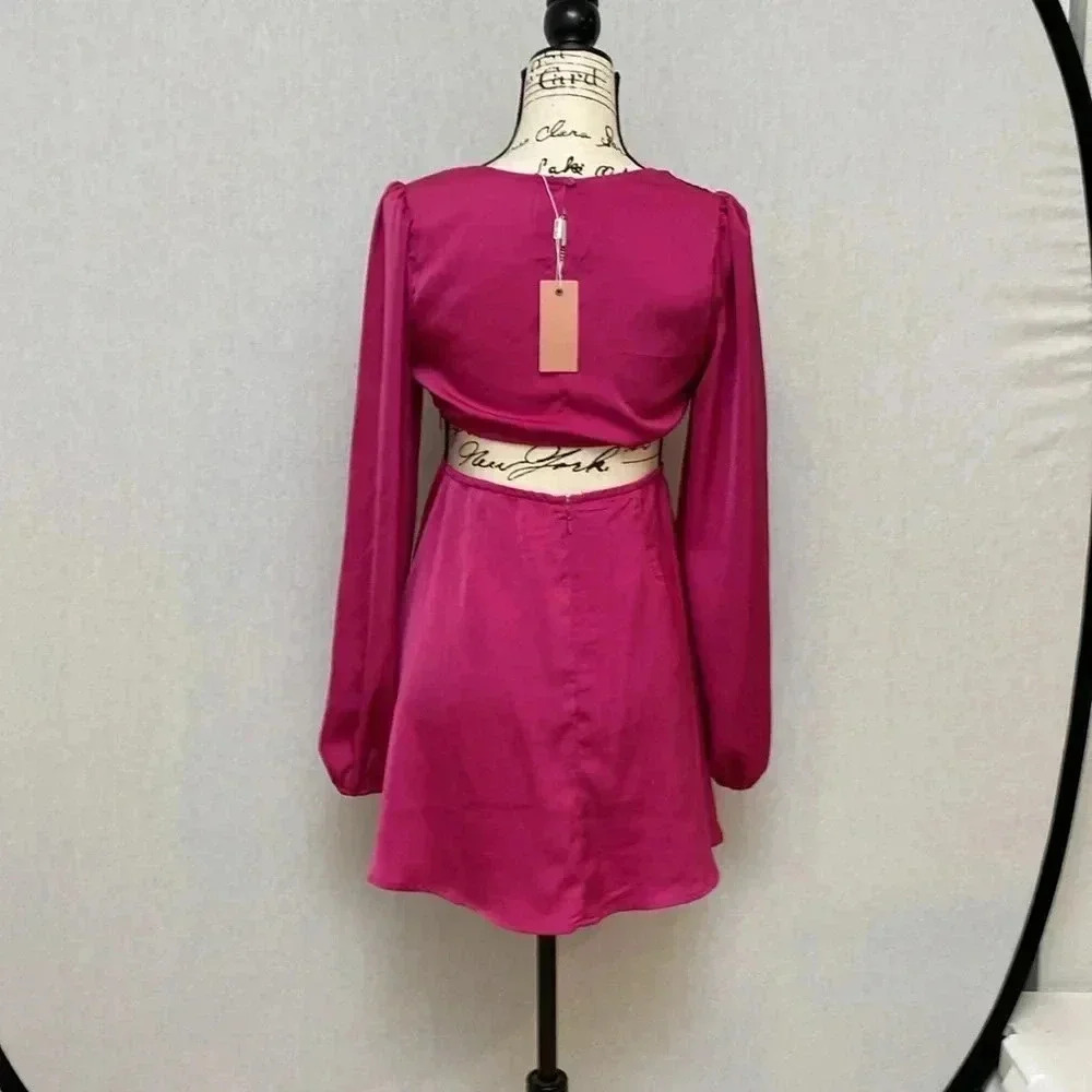 Miss Lola Fuchsia Cutout Mini Dress Plunge V Neck Long Sleeve NWT Size Small - Picture 11 of 14